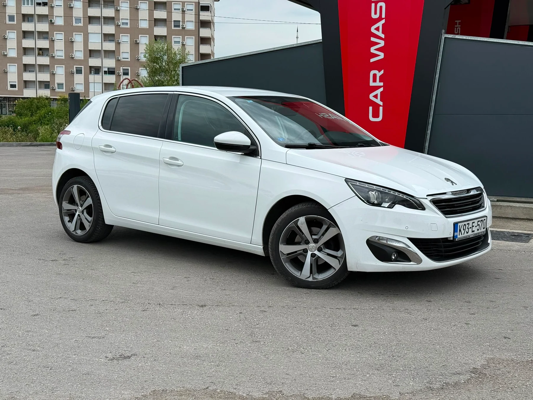 Peugeot 308 Bijeli – fotografija 3